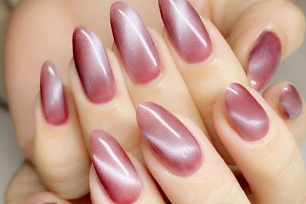 Cat Eye Nail Polish home service Dubai